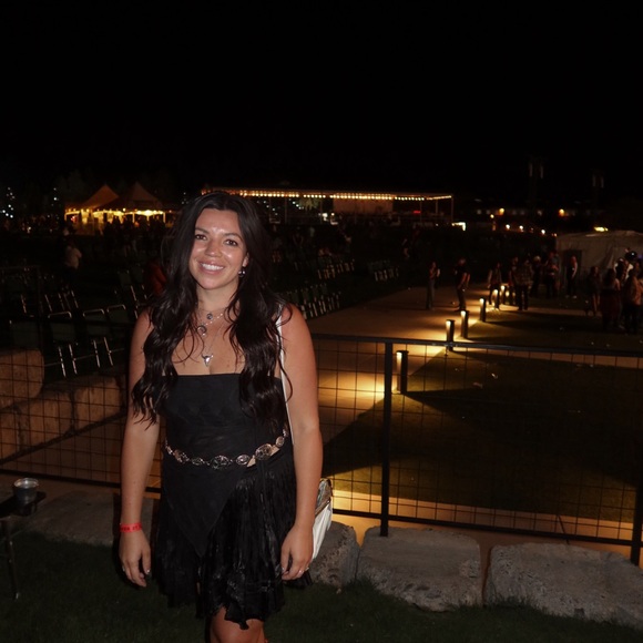 Meet your Posher, Mckenna - Picture 1 of 1